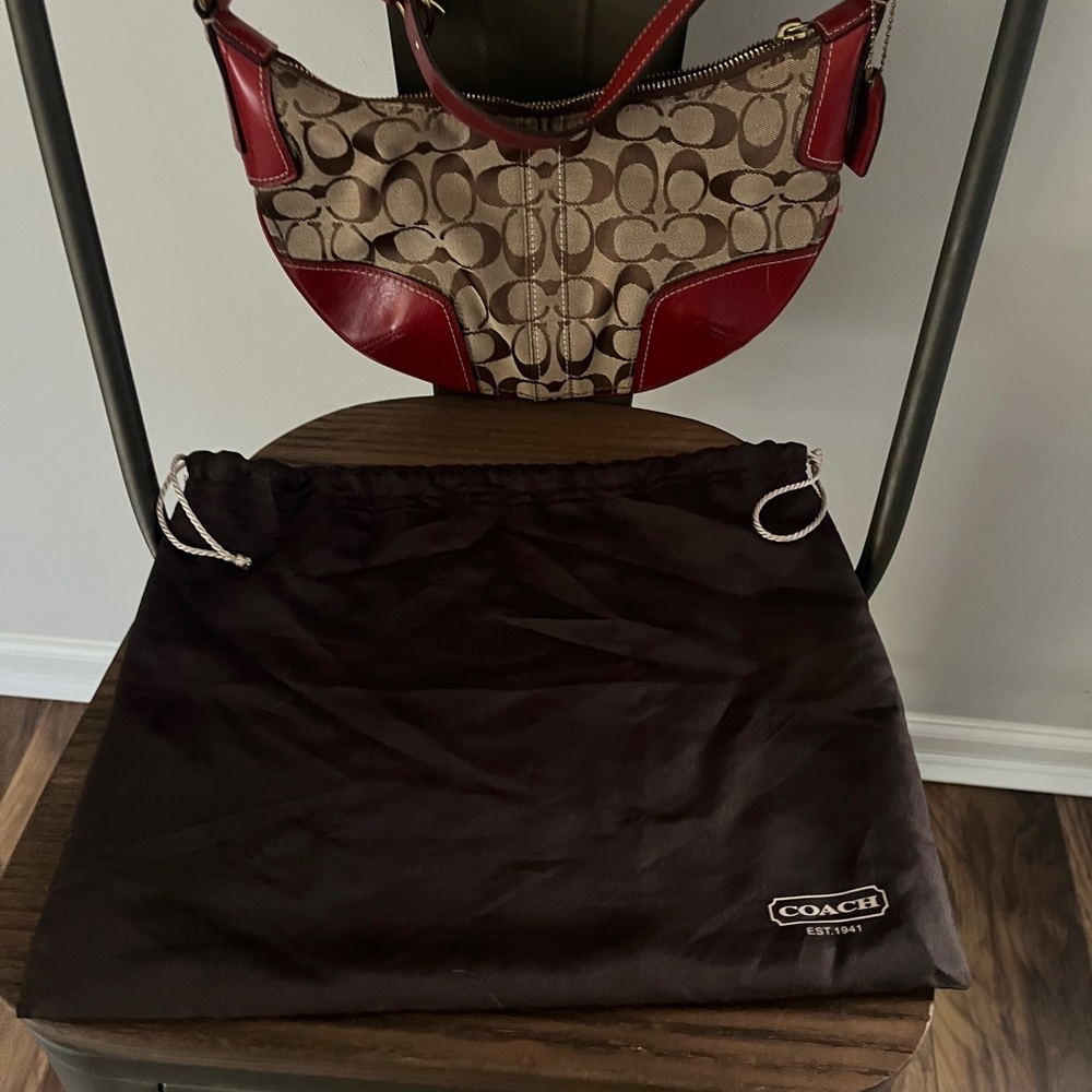 Coach purse - Picture 5 of 9
